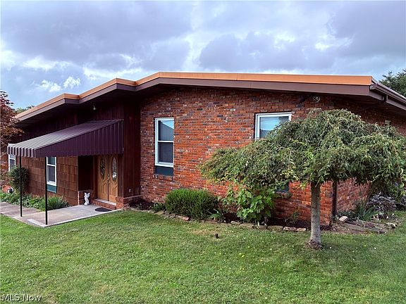3rd image of 47690 Watson Rd