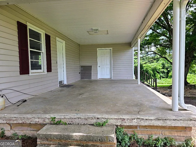 1427 B Old Hwy #100 — Photo 1