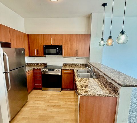 1060 S 3rd St #316 - Kitchen_12152025