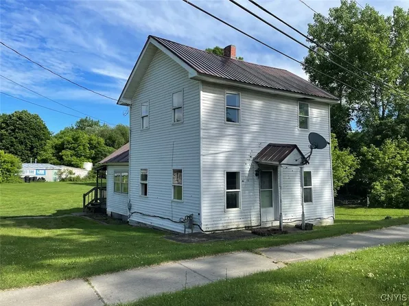 34 Olean St, Angelica, NY 14709