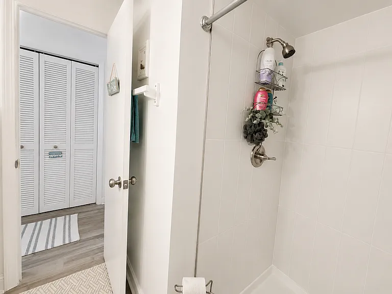 2316 Calvert St — Photo 12