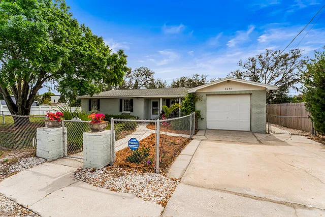 3640 W Anderson Ave — Photo 5