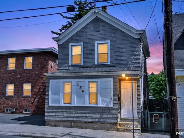 134 N 8th St, Paterson, NJ 07522