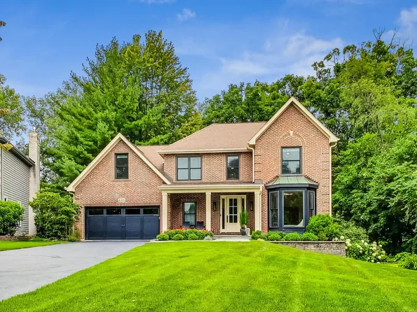 6333 Greene Rd, Woodridge, IL 60517