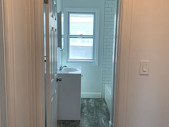5th image of 181 Grove St #2