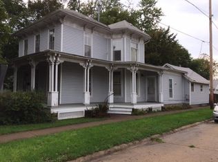 206 N 5th St #B, Fairfield, IA 52556