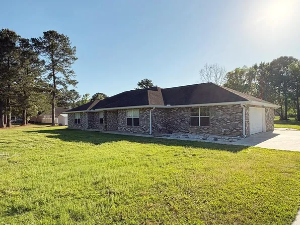 45 Falcon Dr, Picayune, MS 39466