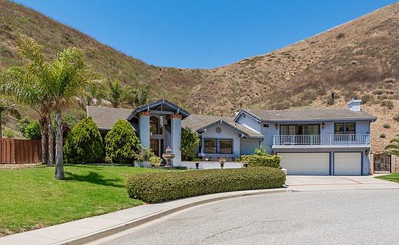 3rd image of 729 Aliso St