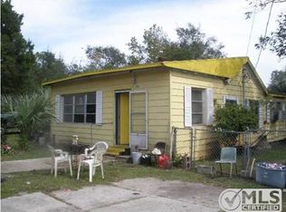 206 W 10th St, Carrabelle, FL 32322