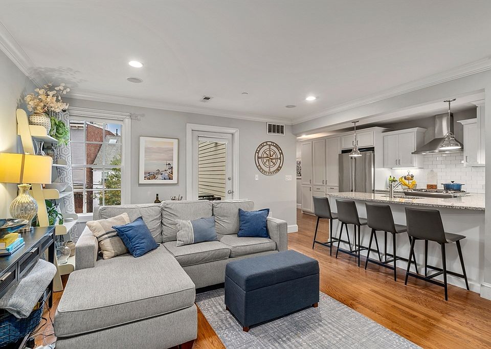 1st image of 47 Soley St #2