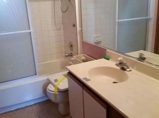 1404 N Elmwood Dr, Aurora, IL