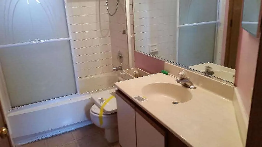 1404 N Elmwood Dr photo 1
