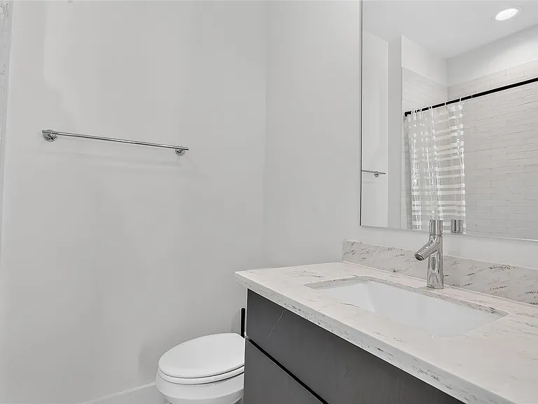 2805 McCurdy St #14 — Photo 20