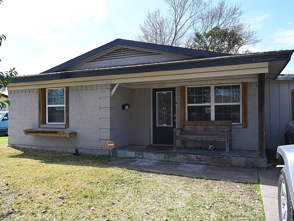 1st image of 905 Bluebonnet Ln