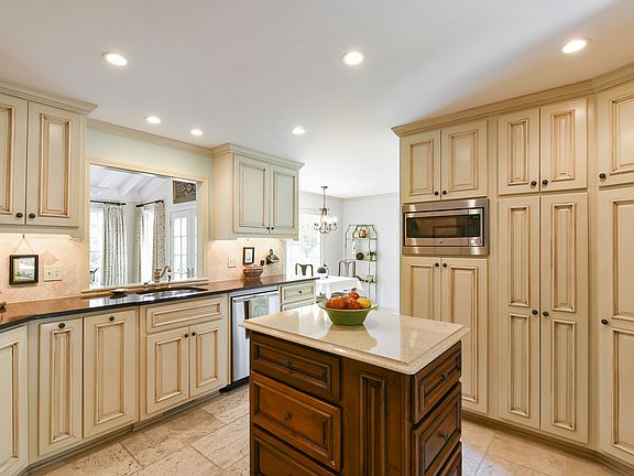 4th image of 3303 Turtle Lake Club Dr SE