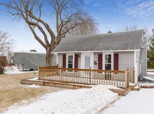 155 Green St, Center Point, IA 52213