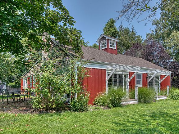 2nd image of 65 Ryder Farm Ln