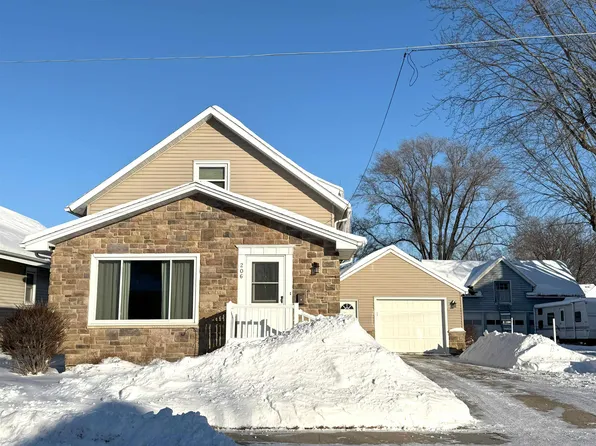 206 Cleveland St, Brillion, WI 54110