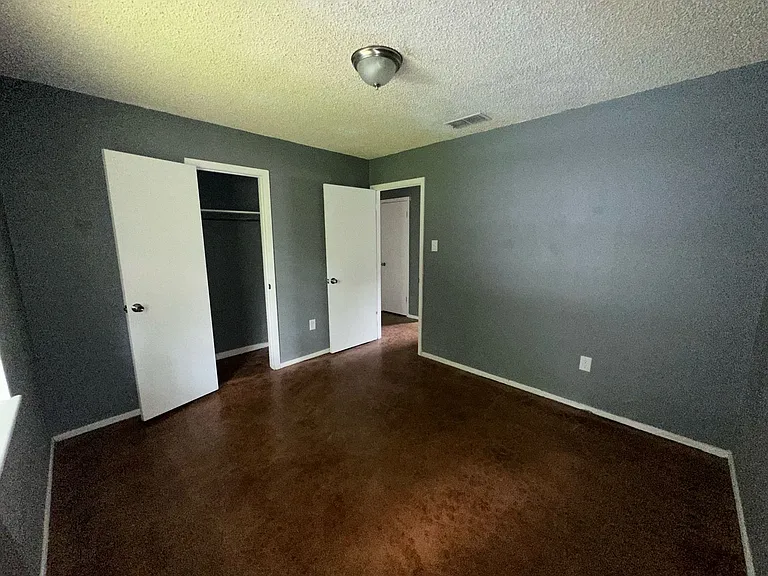 12122 Michael St — Photo 6