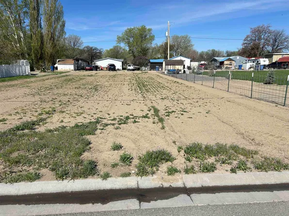 TBD Garfield Ave, Lovell, WY 82431