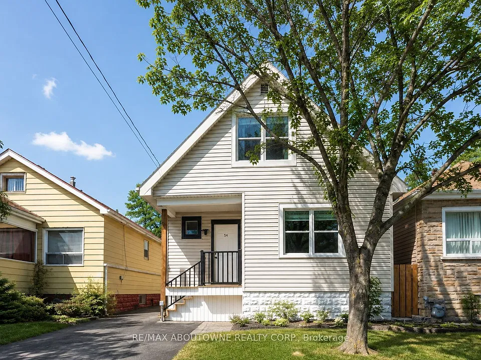 54 Weir St S