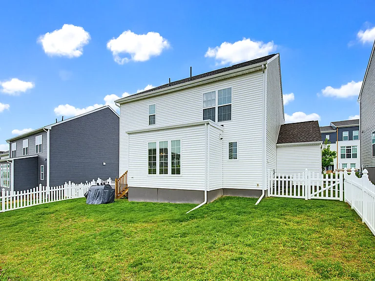 3119 Egreton Rd — Photo 37