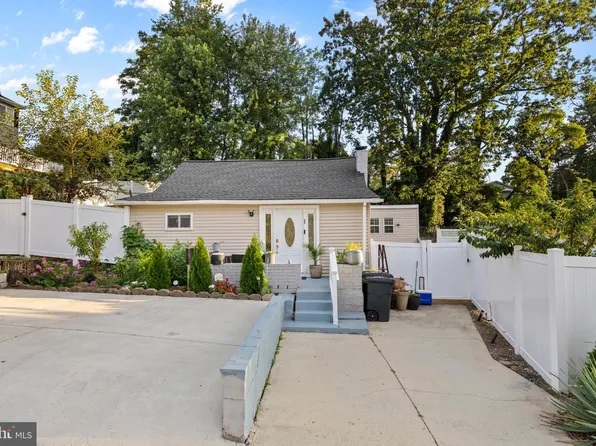 1 Saint Charles Pl, Glen Burnie, MD 21060