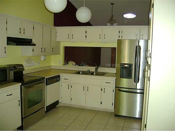 5th image of 3208 Curry Woods Cir