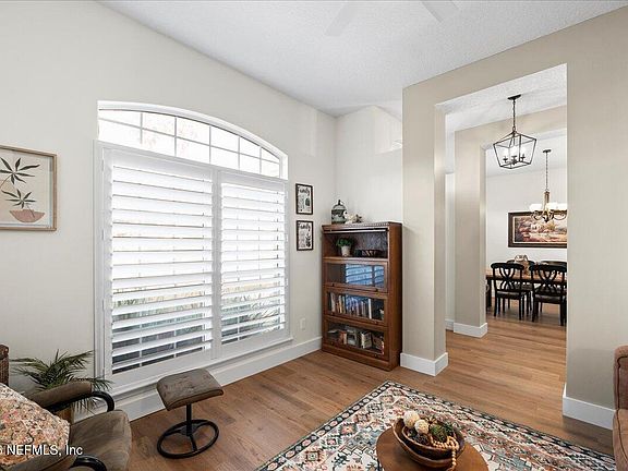3rd image of 12124 LAKE FERN Drive