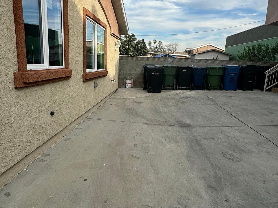 1st image of 3536 W 108th St #1/4