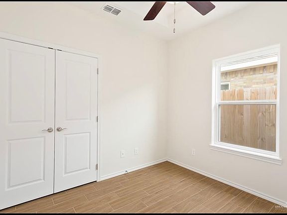 4th image of 3813 Hawthorne Ave #1
