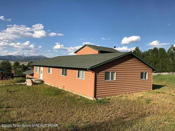 2nd image of 299 Hillview Dr