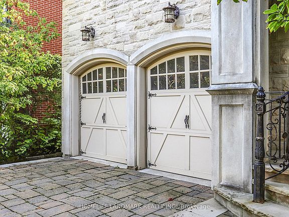 3rd image of 85 Aldershot Cres