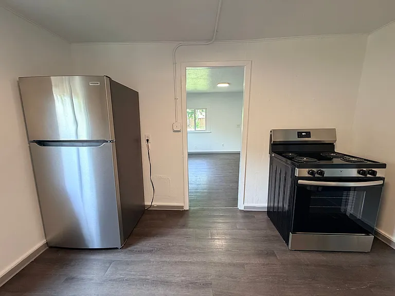 560 W 13th Ave — Photo 7