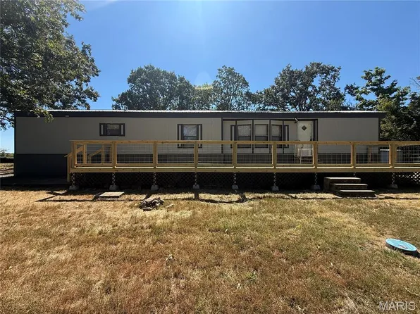 17224 Highway 32, Lebanon, MO 65536