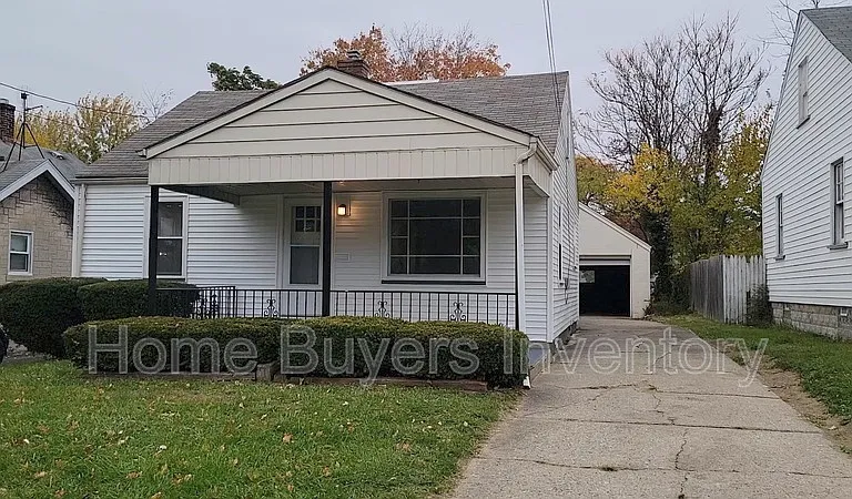 236 Hilton Ave — Photo 1
