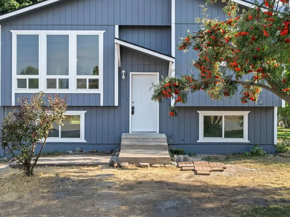 20710 E Gilbert Rd, Otis Orchards, WA 99027