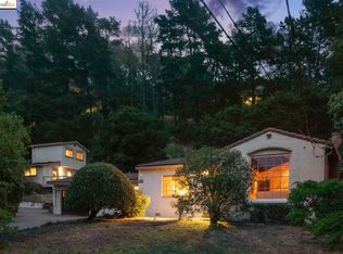 3368 Robinson Dr, Oakland, CA 94602