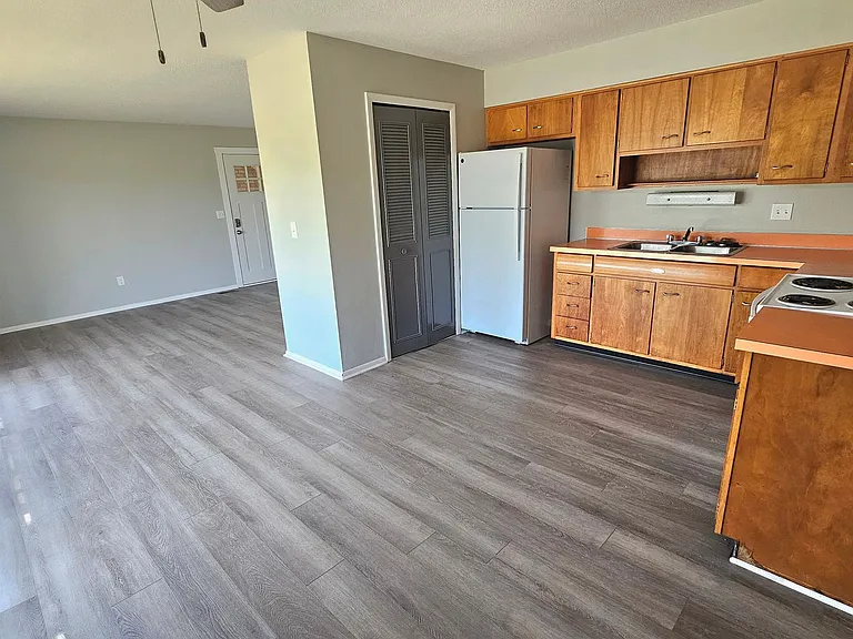 364 Gatewood Rd — Photo 12