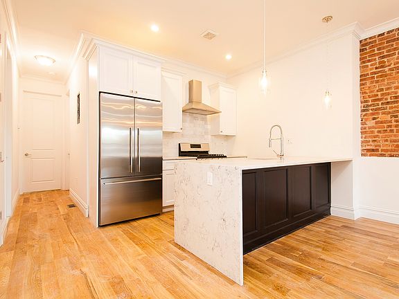 4th image of 180 Weirfield St