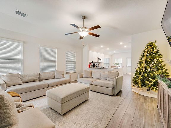 2nd image of 5852 Wake Robin Dr