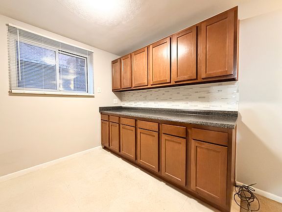 3rd image of 6618 Dalzell Pl #6