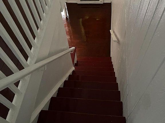5th image of 5221 Marlowe St
