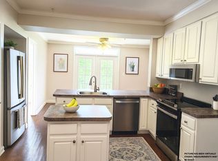 911 N Orange Ave APT 404, Orlando, FL 32801