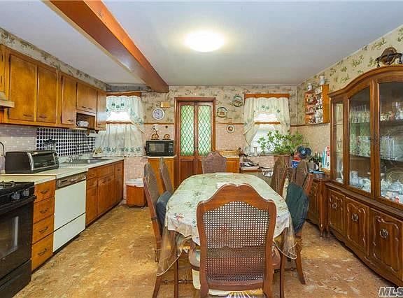 5th image of 3947 24th St