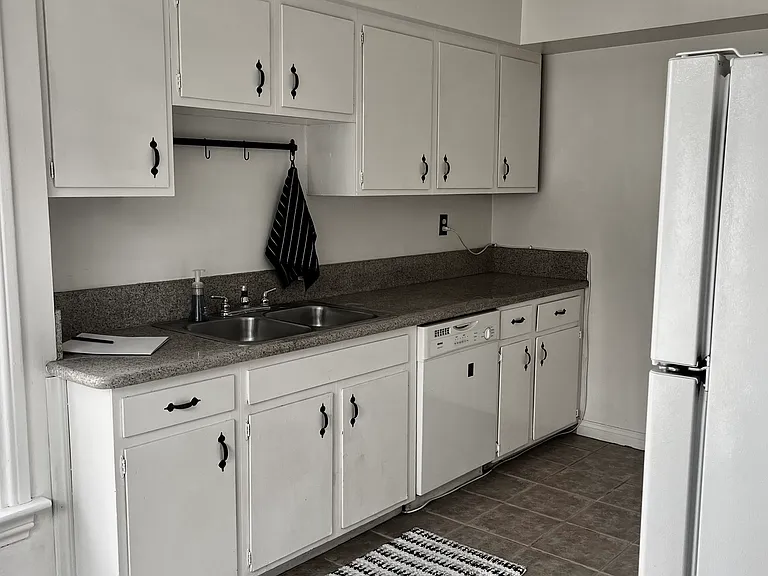 222 N Chevy Chase Dr #5 — Photo 5