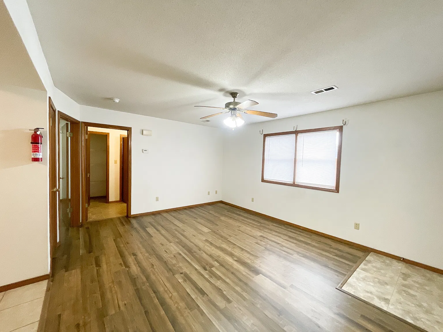 1589 Belair Drive - 18 — Photo 2