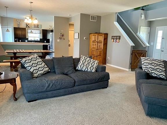 3rd image of 1283 W Crystal Dr