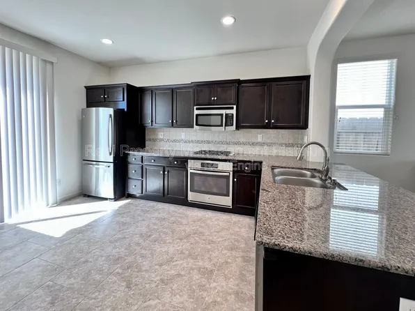 3584 Significant Way, Clovis, CA 93619