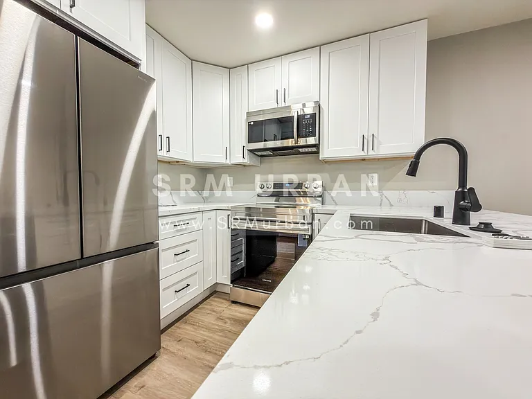 3041 C St #9 — Photo 14